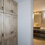 Jakie Villa